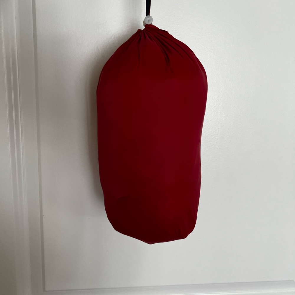Stylish Packable Red Puffer Jacket - Picture 4 of 4
